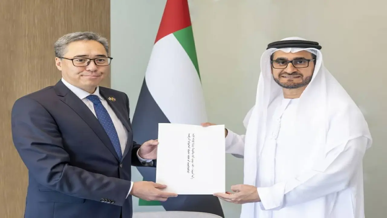 منغوليا تسلم أوراق اعتماد سفيرها الجديد لوزارة الخارجية